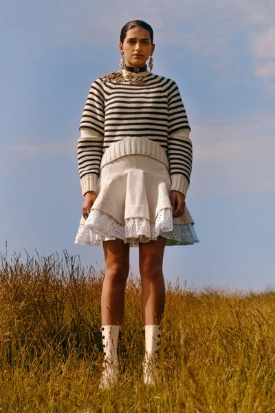 Look 15